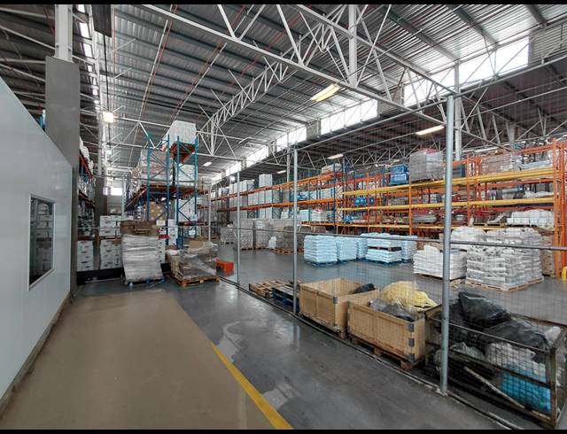 7,838M² WAREHOUSE TO LET IN CLAYVILLE